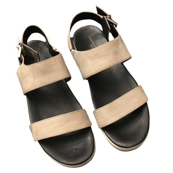 Kenneth Cole New York Shoes - Kenneth Cole New York Lake Sandals Size 8